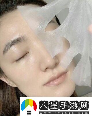 摸臉新風尚