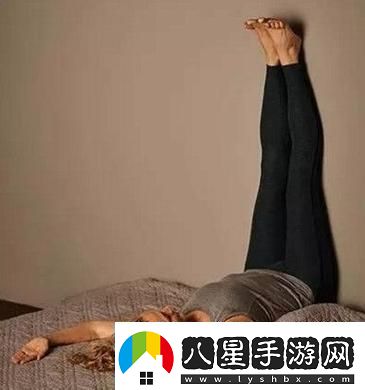 “躺墻角腿分紅減肥笑談！”