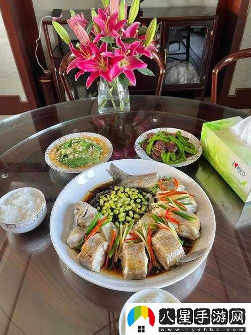吃飯時緊密相連之處