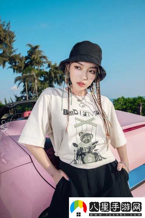 國內(nèi)年輕女