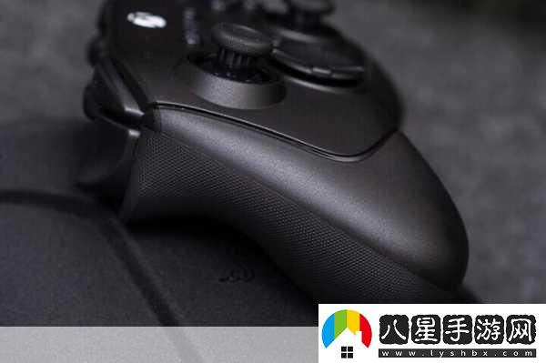 RAZER幻影戰(zhàn)狼V3專業(yè)版震撼發(fā)布手游玩家PC&Xbox新寵兒！