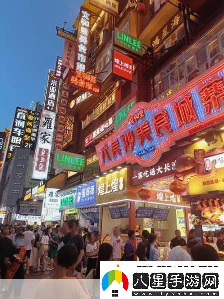 五一長(zhǎng)沙人從眾