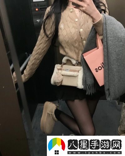 一邊下奶一吃敷視頻好幾個人