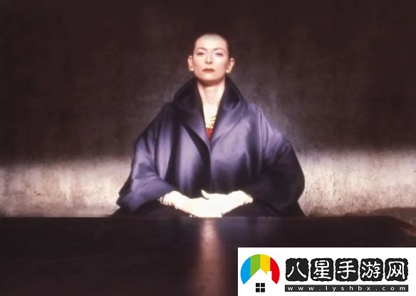 實至名歸！蒂爾達·斯文頓獲柏林電影節(jié)終身成就獎