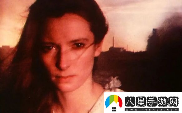 實至名歸！蒂爾達·斯文頓獲柏林電影節(jié)終身成就獎