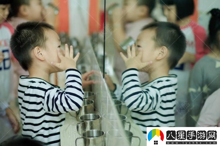 寶寶鏡中窺奧秘