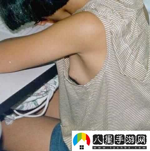 故意走光