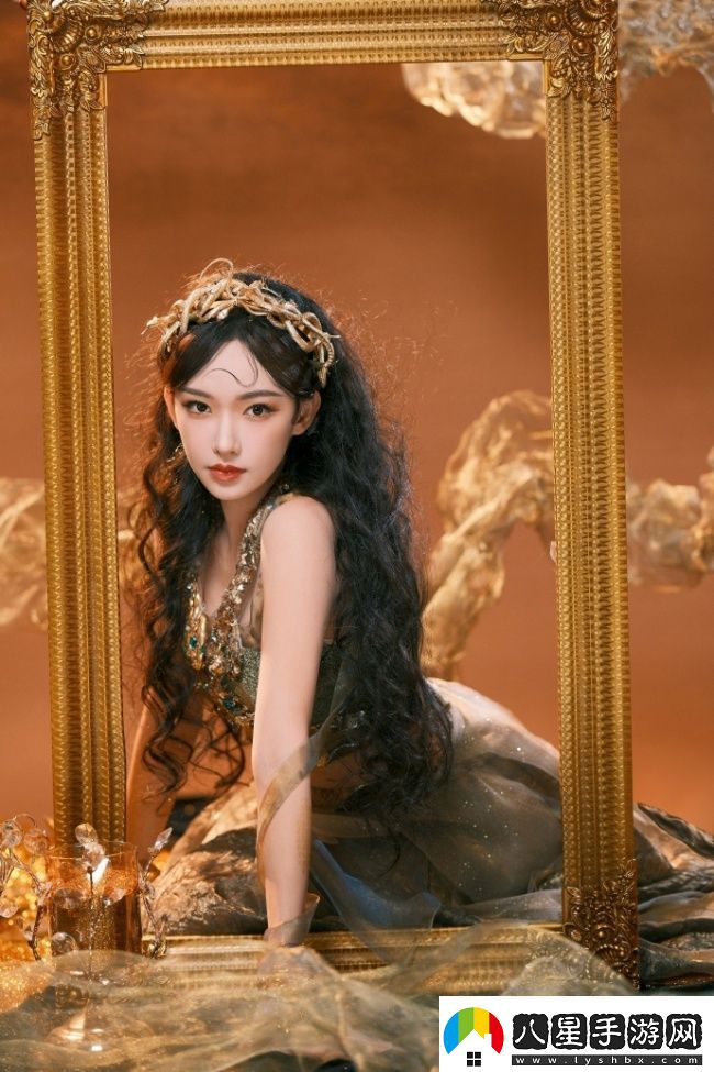 程瀟化身金色蛇女