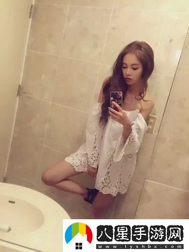 一面膜胸口一面吻