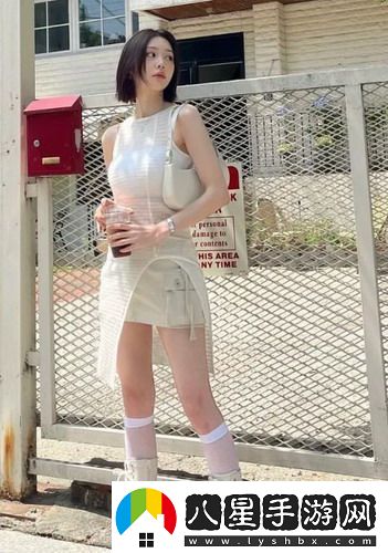 續(xù)父開了續(xù)女包高清展現(xiàn)時(shí)尚魅力網(wǎng)友