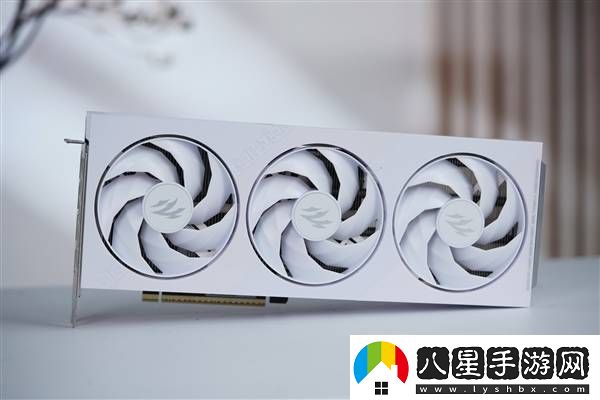 影馳RTX5070Ti圣刃亮相