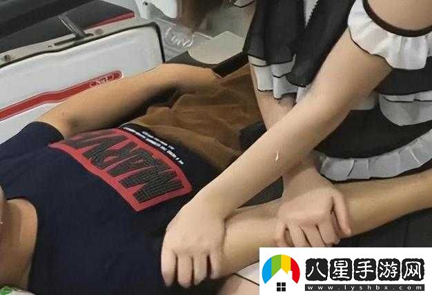 男人狂揉摸美女下面引發(fā)熱議