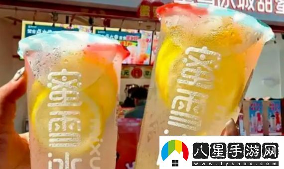 蜜雪冰城檸檬水又出節(jié)奏被曝用隔夜鮮果切片友