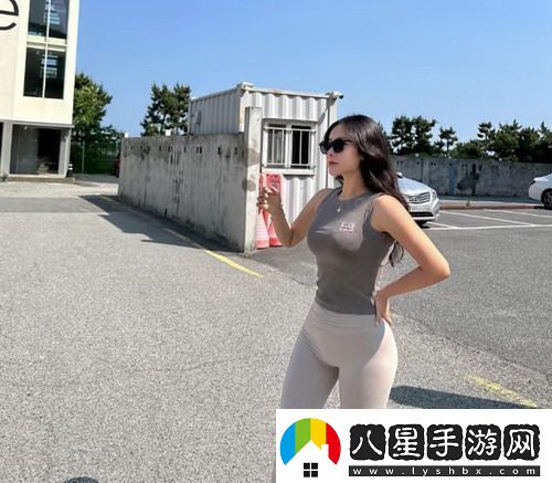 摸十四歲小孩的小籠包網(wǎng)友